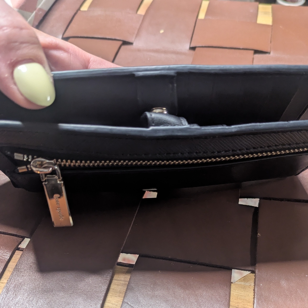 LIKE NEW! Kate Spade Large Staci Saffiano Leather Wallet - Picture 3 of 10